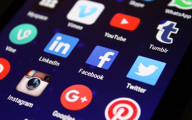 Social media apps that reduce connection and increase loneliness